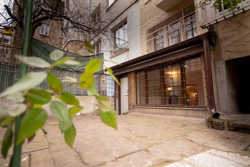 Studio With Courtyard Just Steps Away Vitosha Str Sofia Exterior photo